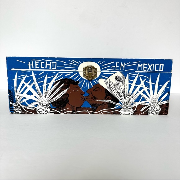 Jose Cuervo Tequila Reserva De La Familia Collector Box 2003 Maximo Javier - Picture 3 of 17